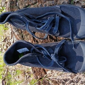 Women's black canvas Palladium shoes